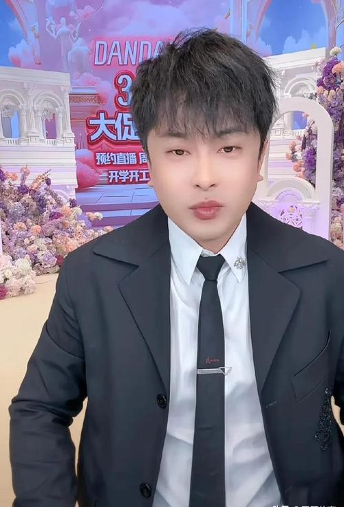 快手平台去家族化策略_快手辛巴流量分配_快手买一块钱100